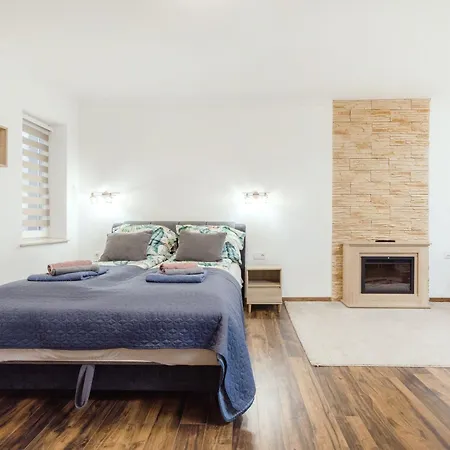 Apartment King Of The Inner Budapest