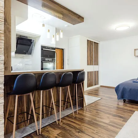 King Of The Inner Budapeszt